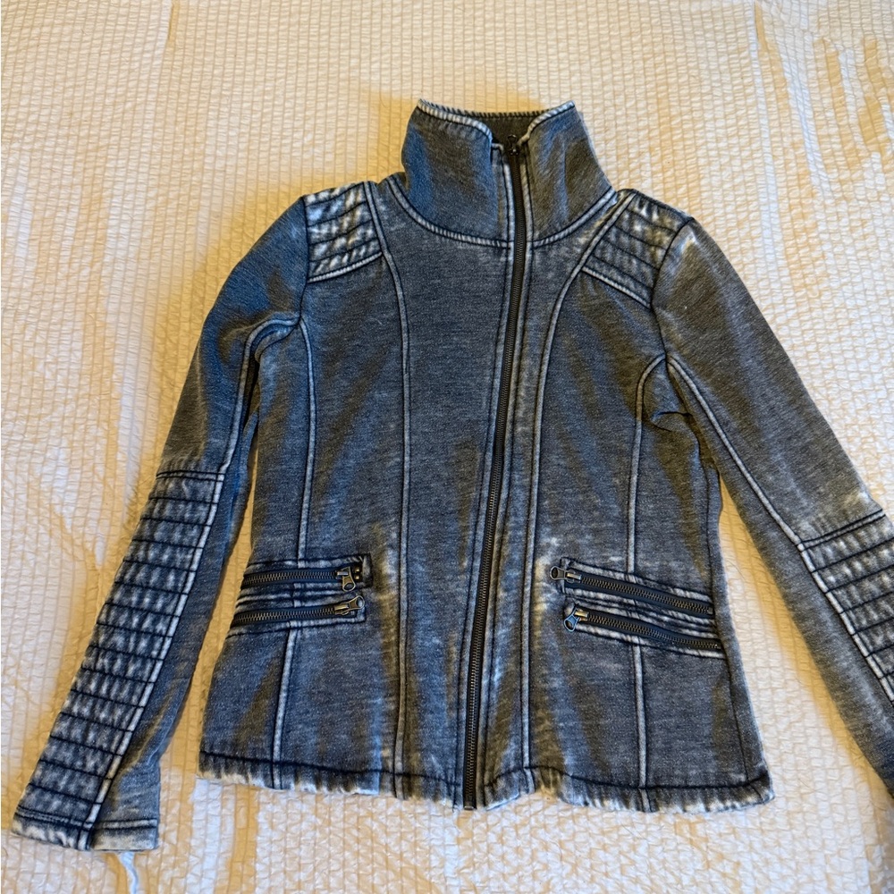Zip Up - Picture 2 of 4